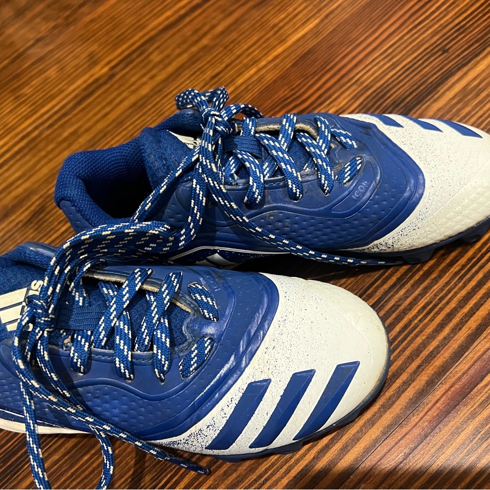 Kids cleats size 1 - Picture 3 of 5